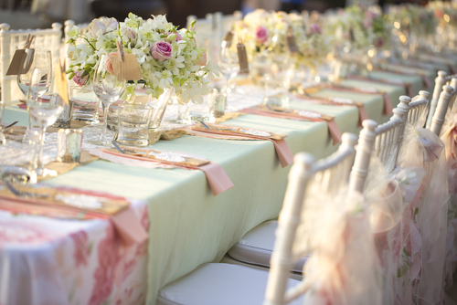 Creating a Memorable Jewish Wedding Reception: Ideas for Food, Music, and Decor