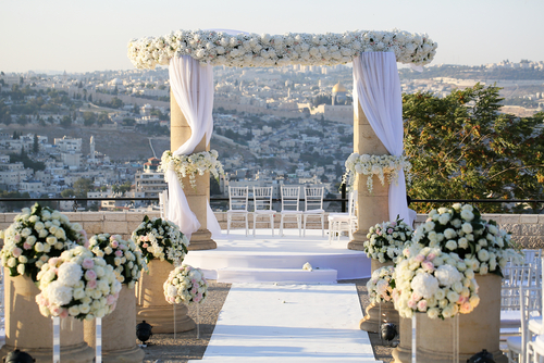 Modern Jewish Weddings: Balancing Tradition and Contemporary Elegance